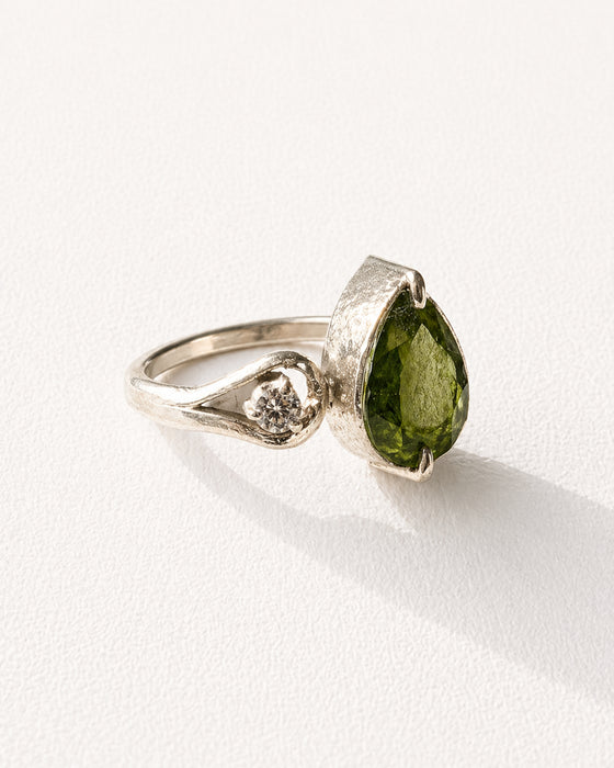 Emerelle Teardrop Luxe Ring