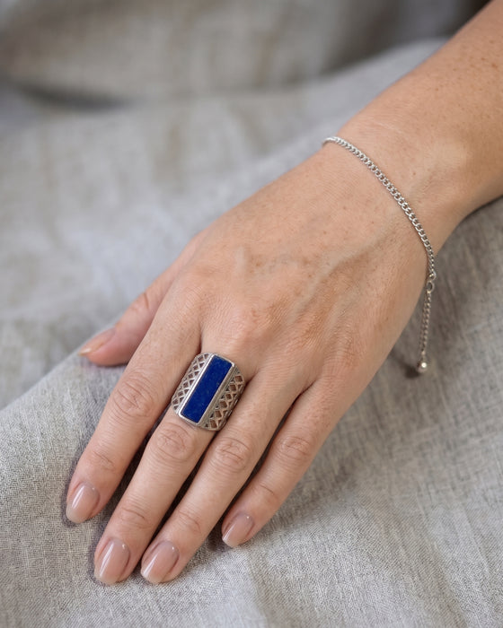 Royal Atlas Lapis Signet Ring