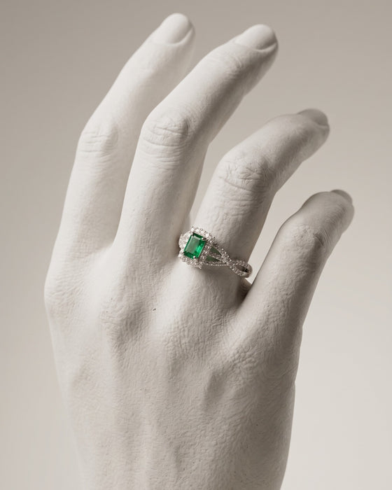 Verde Halo Luxe Emerald Ring