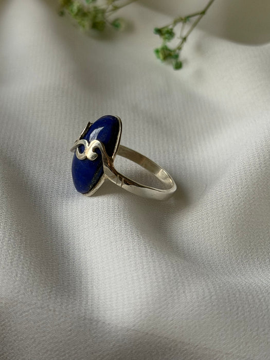 Safira Crest Afghan Lapis Ring